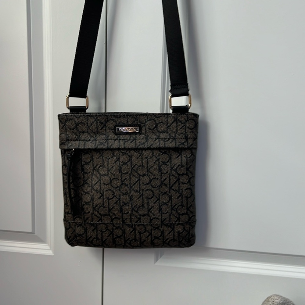 Calvin Klein small crossbody purse